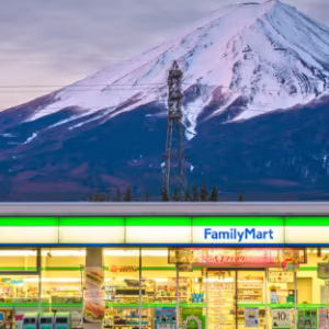 IIJ eSIM FamilyMart