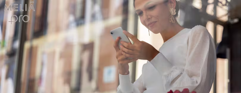 Holafly Meliá PRO partnership